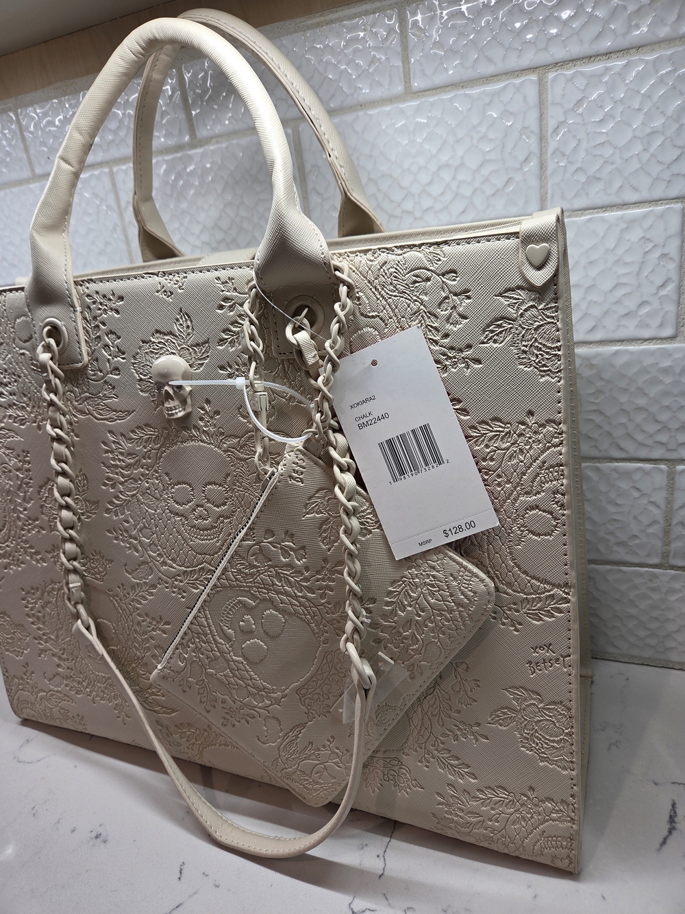 NWT Betsey Johnson Xokiara2 Large Skull Embossed Tote & Wristlet Chalk White - Picture 2 of 7